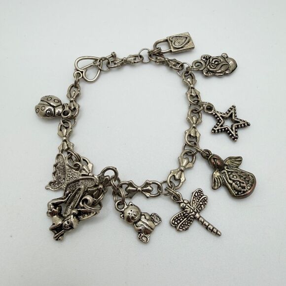 7" Silver tone charm bracelet with heart shaped toggle clasp! - Picture 12 of 14